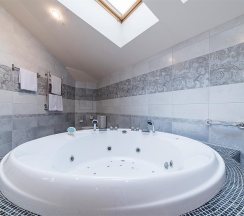 Люкс №6 в Виктория