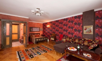 2-местный 2-комнатный номер люкс с 1 двуспальной кроватью в Таежные дачи