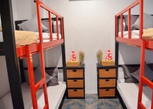 Кровать в общем номере в Lanta Hostel - Adults Only