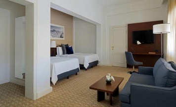 Двухместный номер Executive Republic Square View 2 отдельные кровати в Armenia Marriott Hotel Yerevan