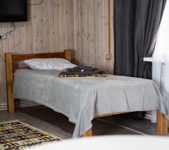 Четырехместный номер с 1 двуспальной или 2 односпальными кроватями с видом на озеро в Озеро