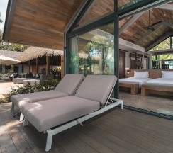 Вилла Luxury с 2 комнатами с видом на океан в Villa Escape Burasari