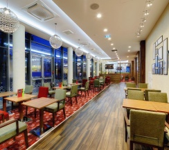 Номер стандарт с 1 двуспальной кроватью в Hampton by Hilton