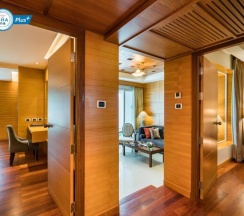Семейный люкс с 2 комнатами в Royal Cliff Beach Terrace Hotel Pattaya