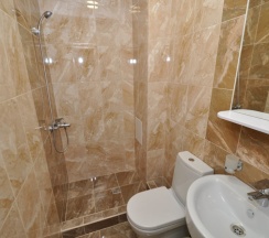 Полулюкс 3х-местный с балконом в Легенда