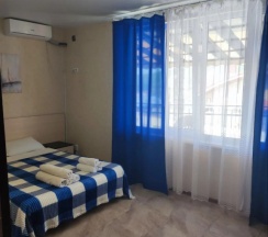 Семейный номер Superior с балконом и с видом на горы в Моряк