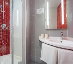 Номер Standard - с двуспальной кроватью в ibis Краснодар Центр