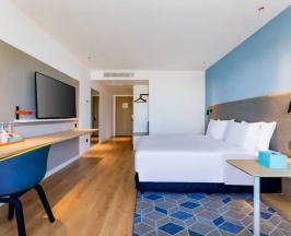 Двухместный номер Standard с видом на город двуспальная кровать в Holiday Inn Express Hohhot East Station, an IHG Hotel
