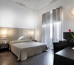Двухместный люкс двуспальная кровать в Hotel Villa del Lauro