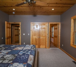 Коттедж с 5 комнатами в Marsh-Mellow Manor 5 Bedroom House