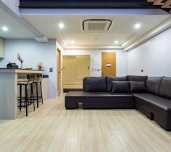 Номер Standard с балконом в Oneloft Hotel