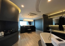 Двухместный номер with Bathtub Ocean Hall 2 отдельные кровати в foto Hotel Phuket