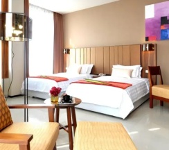 Люкс Corner в Grand Howard Hotel Bangkok