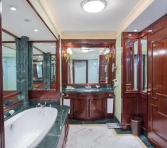 Люкс Presidential с красивым видом из окна в Отель City Palace