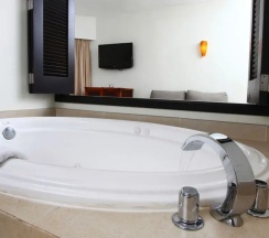 Двухместный Select Club Deluxe (двуспальная кровать) в Sandos Caracol Select Club - только для взрослых, все включено