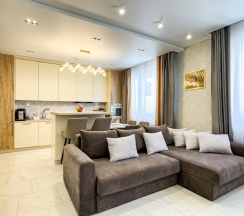 Дом 150кв.м. с 4 спальнями, кухней-гостиной и 3 санузлами, вмещает до 10 человек. в Villa Harizma