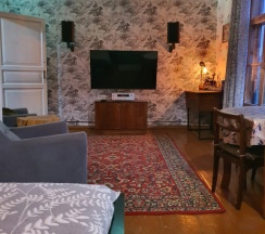 Апартаменты Luxury в Квартира в старинном особняке Воскресенская - памятник провинциального классицизма