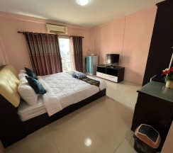 Номер Deluxe в KJS House