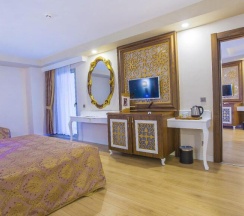 Четырёхместный полулюкс в J'adore Deluxe Hotel & Spa