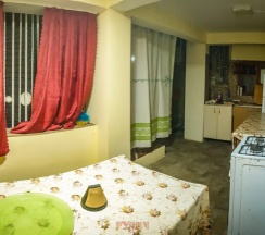 Четырёхместный номер Standard Цокольный этаж с 2 комнатами в Катеринаплюс