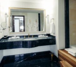 Люкс Presidential в Dedeman Oskemen Hotel