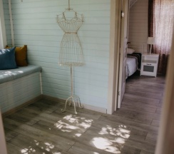 Коттедж с красивым видом из окна в Синяя синица