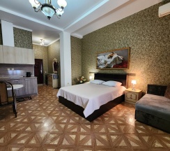 8. Апартамент-студия с террасой в Art Home