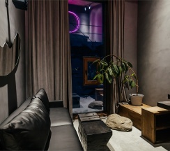 Двухуровневый люкс (вид во двор) в Moon2