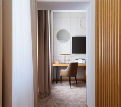 Полулюкс с видом на город в DoubleTree Moscow Arbat