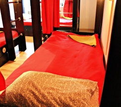 Кровать в общем номере (общая ванная комната) в Like Hostel