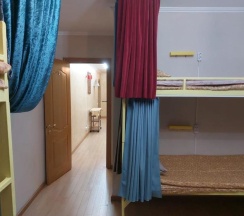 Кровать в общем номере (мужской номер) в Room Hostel Dostyk