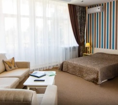 Двухместный номер Superior Standard (двуспальная кровать) в Изумруд