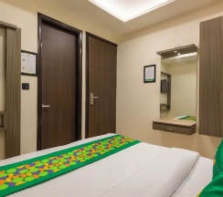 Двухместный номер Economy двуспальная кровать в Treebo Bombay Palace