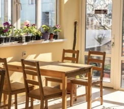 Трёхместный номер Superior с балконом и с красивым видом из окна в Уют