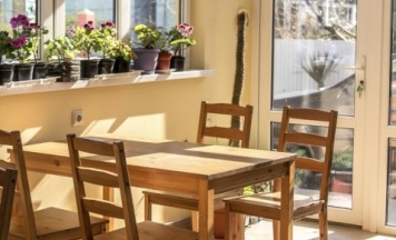 Апартаменты с 2 комнатами с балконом в Уют