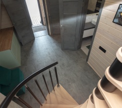 Двухэтажный дом с двумя спальнями в Люди в уюте