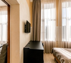 Двухкомнатный (смежные комнаты ) номер с балконом в Скала