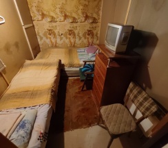 "Кибитка Путешественника", гостевой домик на территории, супербюджет, трехместный, 9кв/м, Wi-Fi , ТВ, холодильник, электрочайник, общие удобства в Доме в Саблино