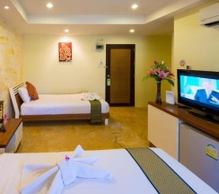 Трёхместная студия односпальная кровать в My Way Hua Hin Music Hotel
