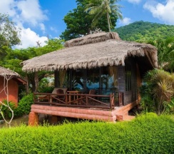 Двухместное бунгало Deluxe (двуспальная кровать) в Palm Leaf Resort