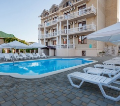 Standard  Triple  with balcony в Мореми