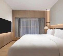 Люкс Пентхаус с 2 комнатами с балконом и с видом на океан в voco Sanya Dadonghai By IHG
