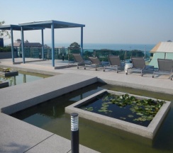 Апартаменты с балконом в Acqua Condominium 2