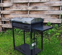 Коттедж с балконом и с красивым видом из окна в Красные Скалы