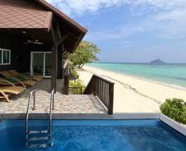 Люкс семейный с 2 комнатами в Phi Phi Holiday Resort – SHA Extra Plus