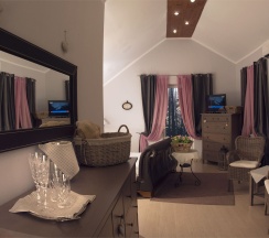 Люкс с кроватью размера «king-size» и балконом в Villa a la Russe