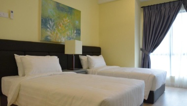 Люкс с 2 комнатами в RPGC Garden Hotel