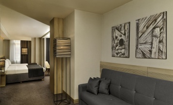 Трёхместный номер Делюкс в Republica Hotel Yerevan