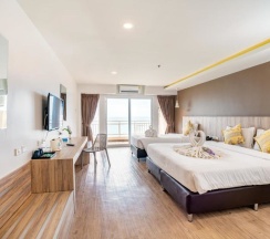 Двухместный номер Deluxe рядом с пляжем двуспальная кровать в Royal Phala Cliff Beach Resort and Spa