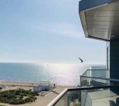 Двухкомнатный "Люкс" с боковым видом на море в Grand hotel Anapa